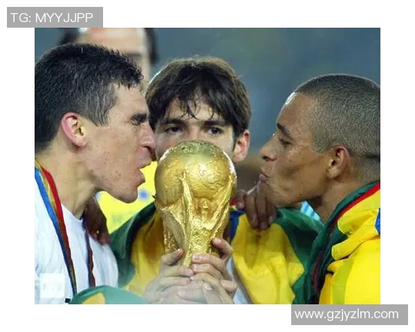 哥斯达尼加男足巨星：飒爽英姿，无惧挑战