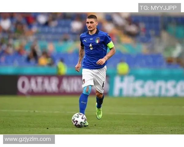 足球历史百大球星集结合影展现足坛辉煌时代与传奇人物风采